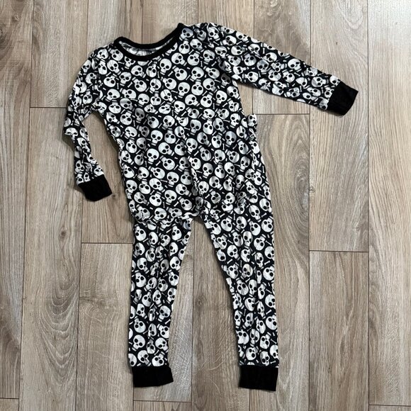 Skull Bamboo Pajamas - Picture 1 of 3